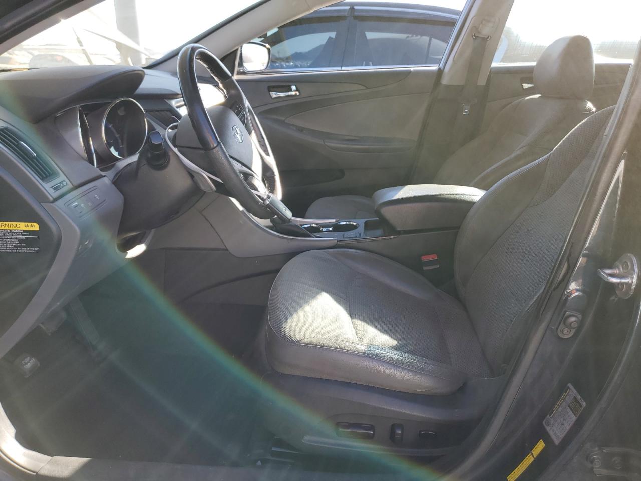 2013 Hyundai Sonata - Image 7