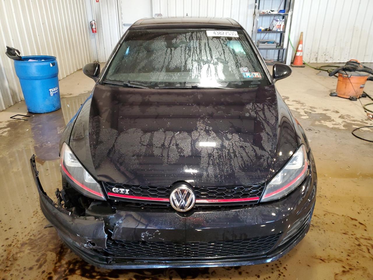 2017 Volkswagen GTI - Image 5