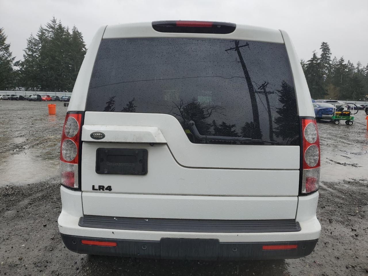 2013 Land Rover LR4 - Image 6