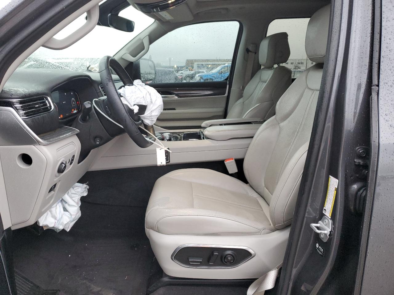 2022 Jeep Grand Wagoneer - Image 7