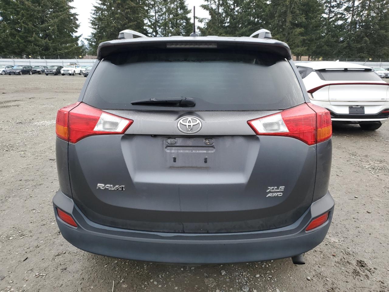 2015 Toyota RAV 4 - Image 6