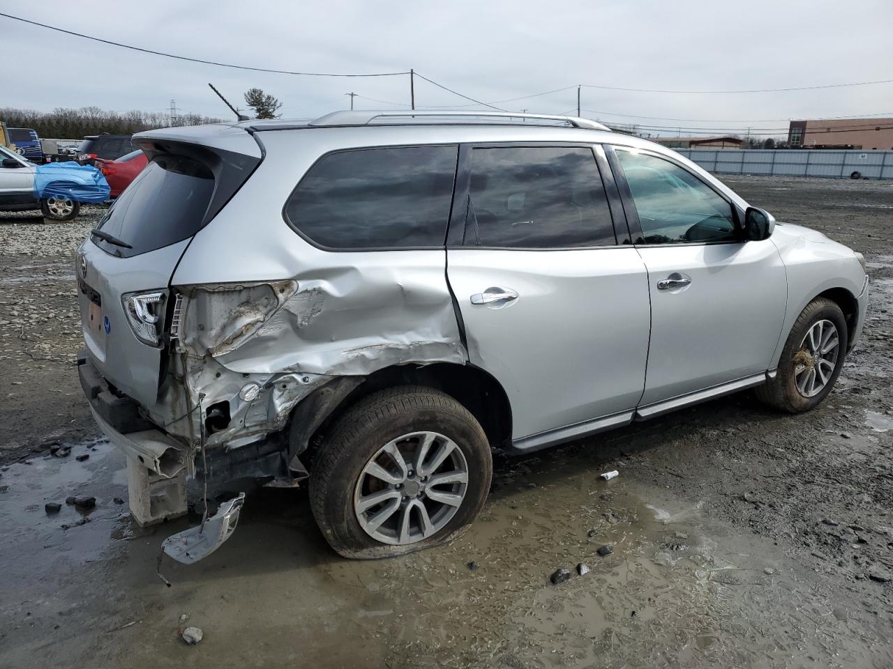 2016 Nissan Pathfinder - Image 3