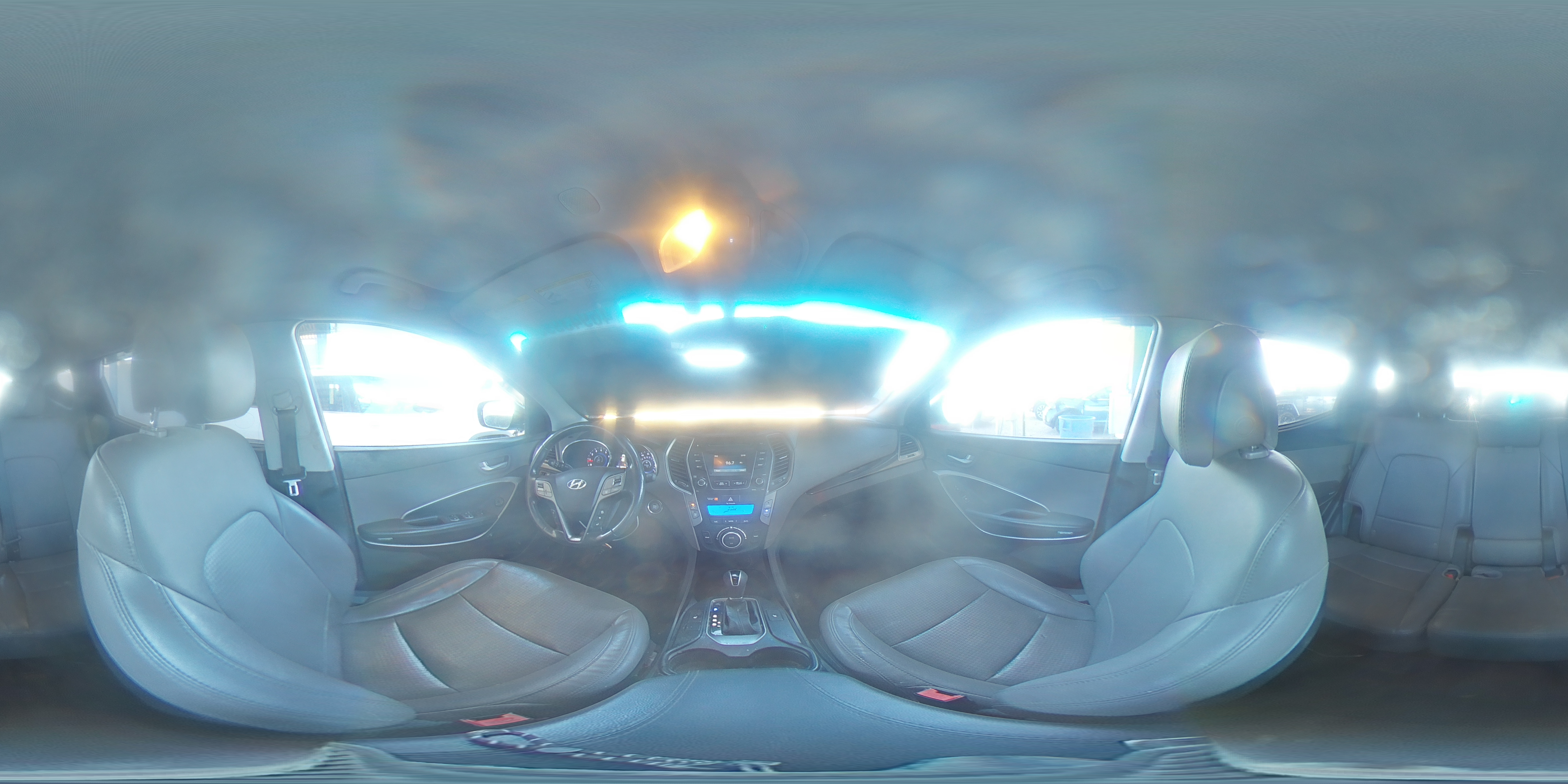 2015 Hyundai Santa Fe - Image 14