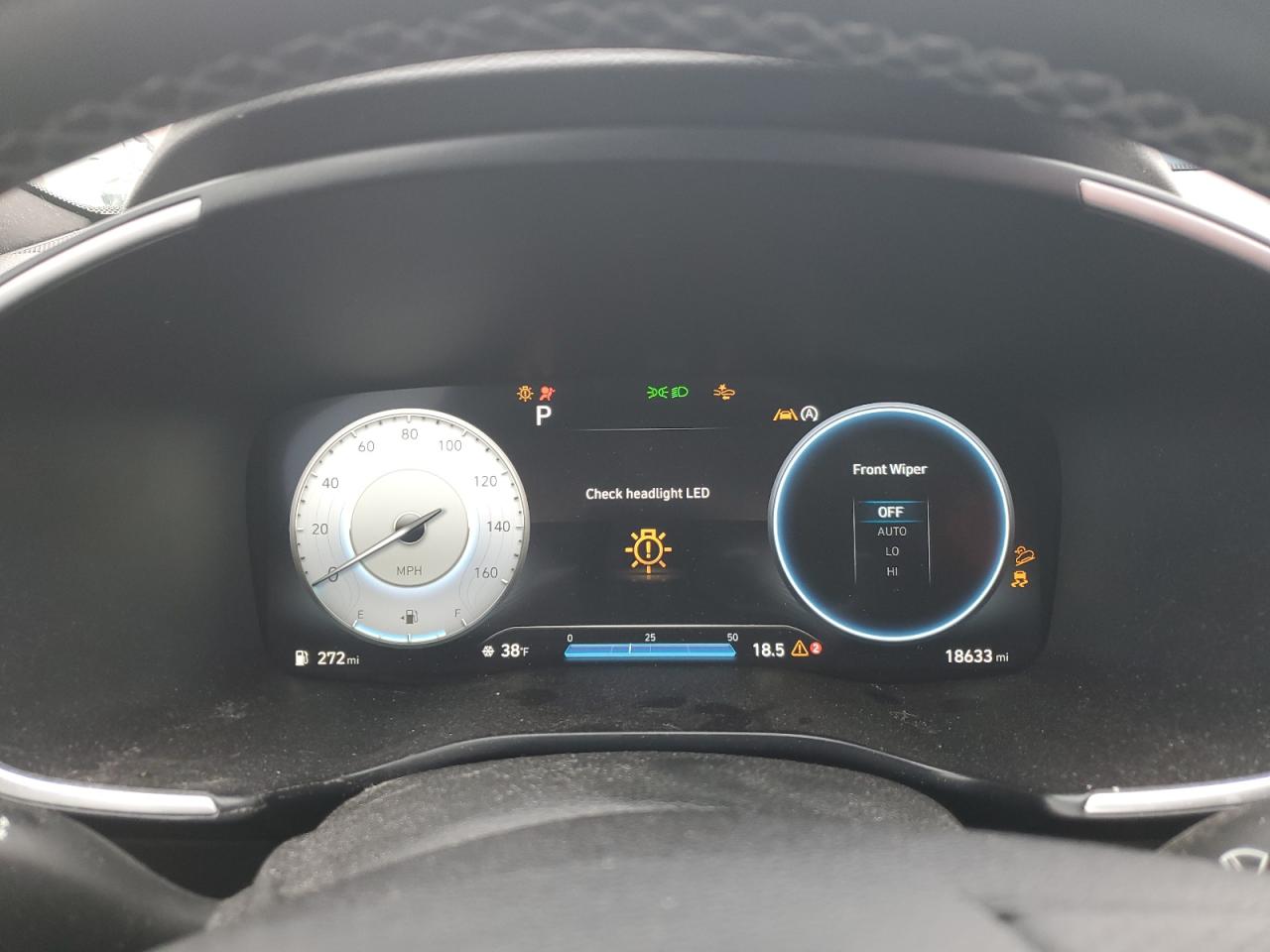 2023 Hyundai Santa Fe - Image 9
