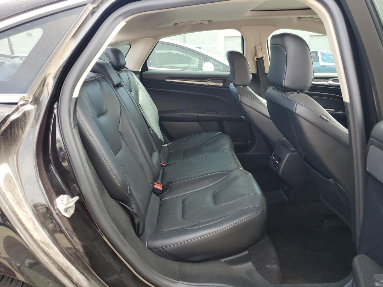 2020 Ford Fusion - Image 10