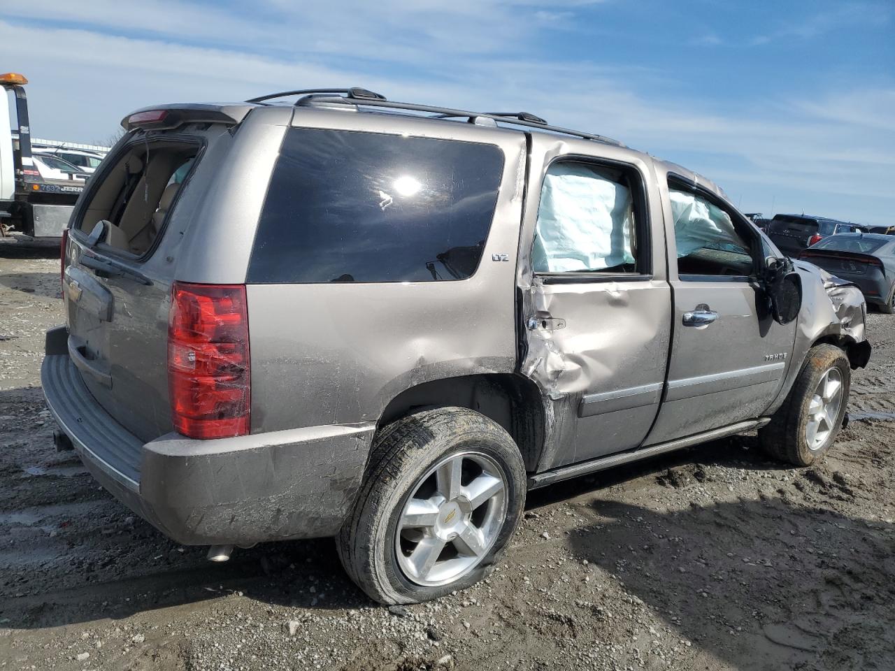 2014 Chevrolet Tahoe - Image 3