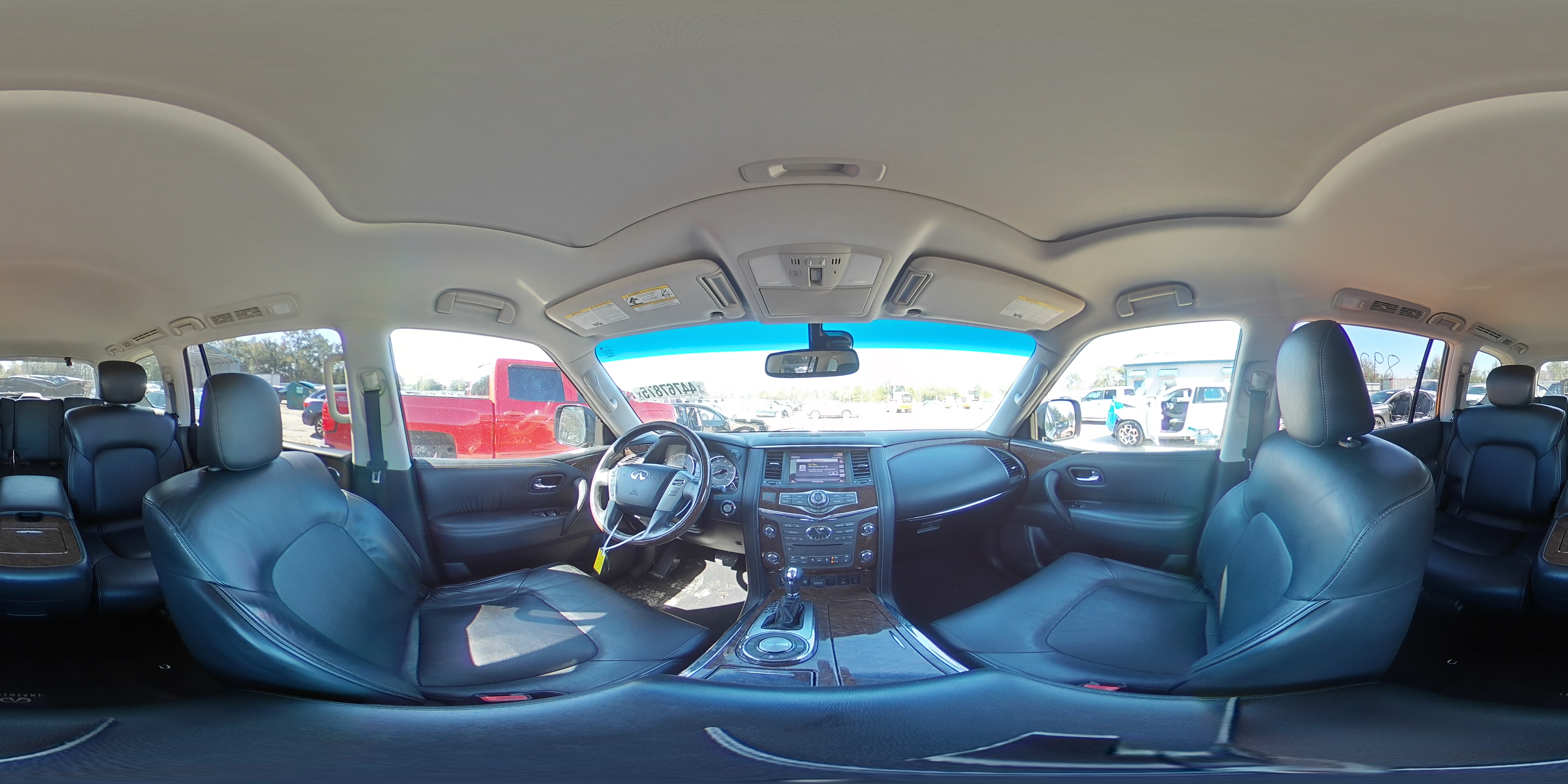 2015 Infiniti QX80 - Image 14