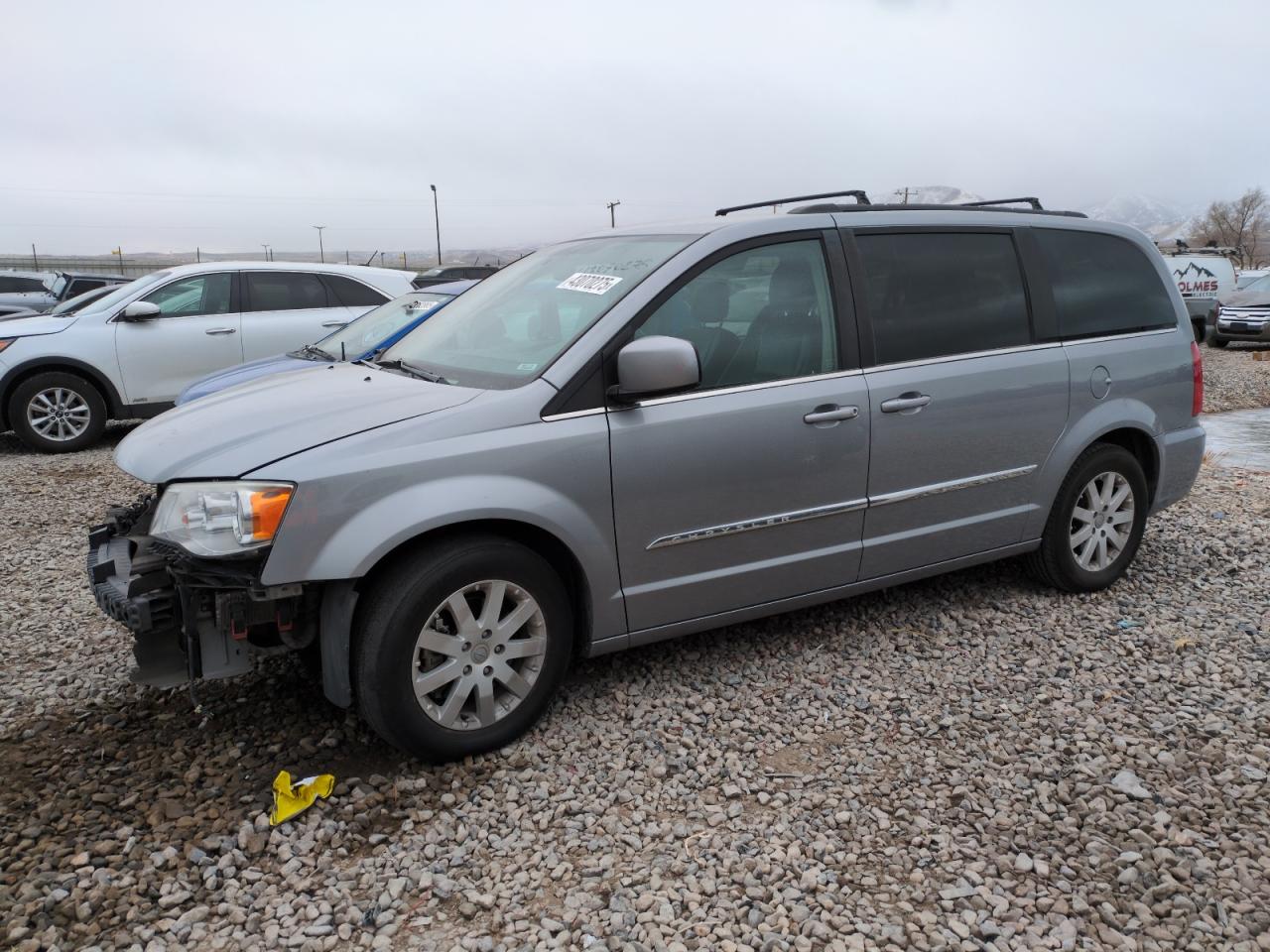 2014 Chrysler Town & Country - Image 1