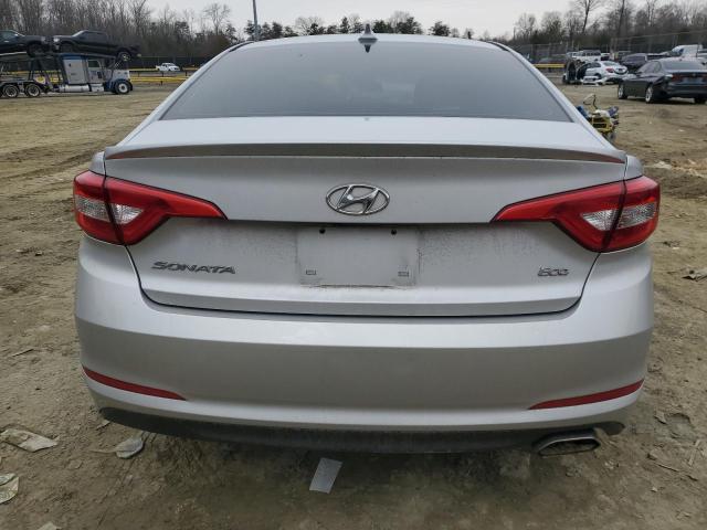 Sedans HYUNDAI SONATA 2015 Srebrny