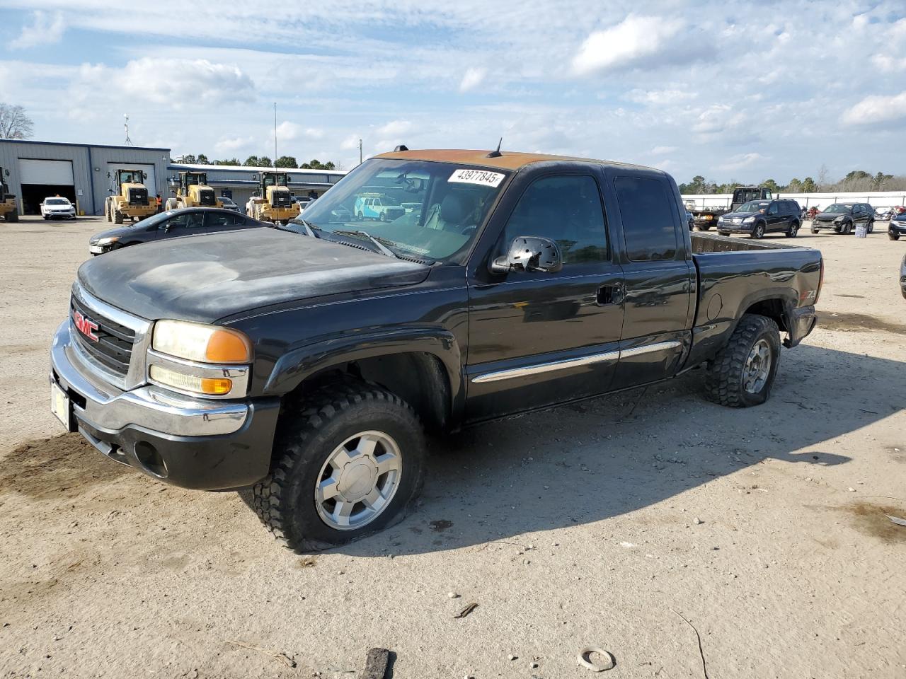 2005 GMC Sierra - Image 1
