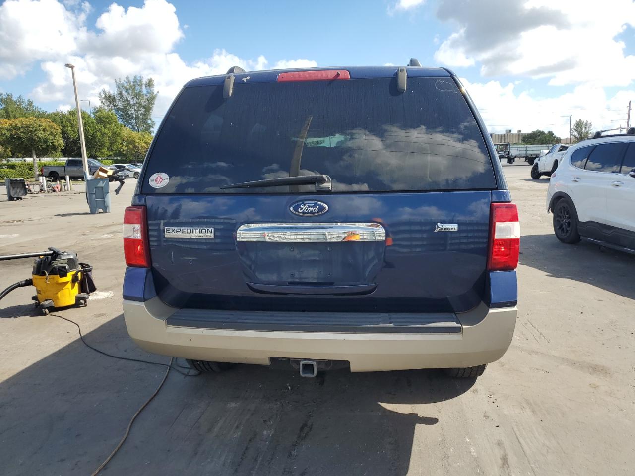 2009 Ford Expedition - Image 6