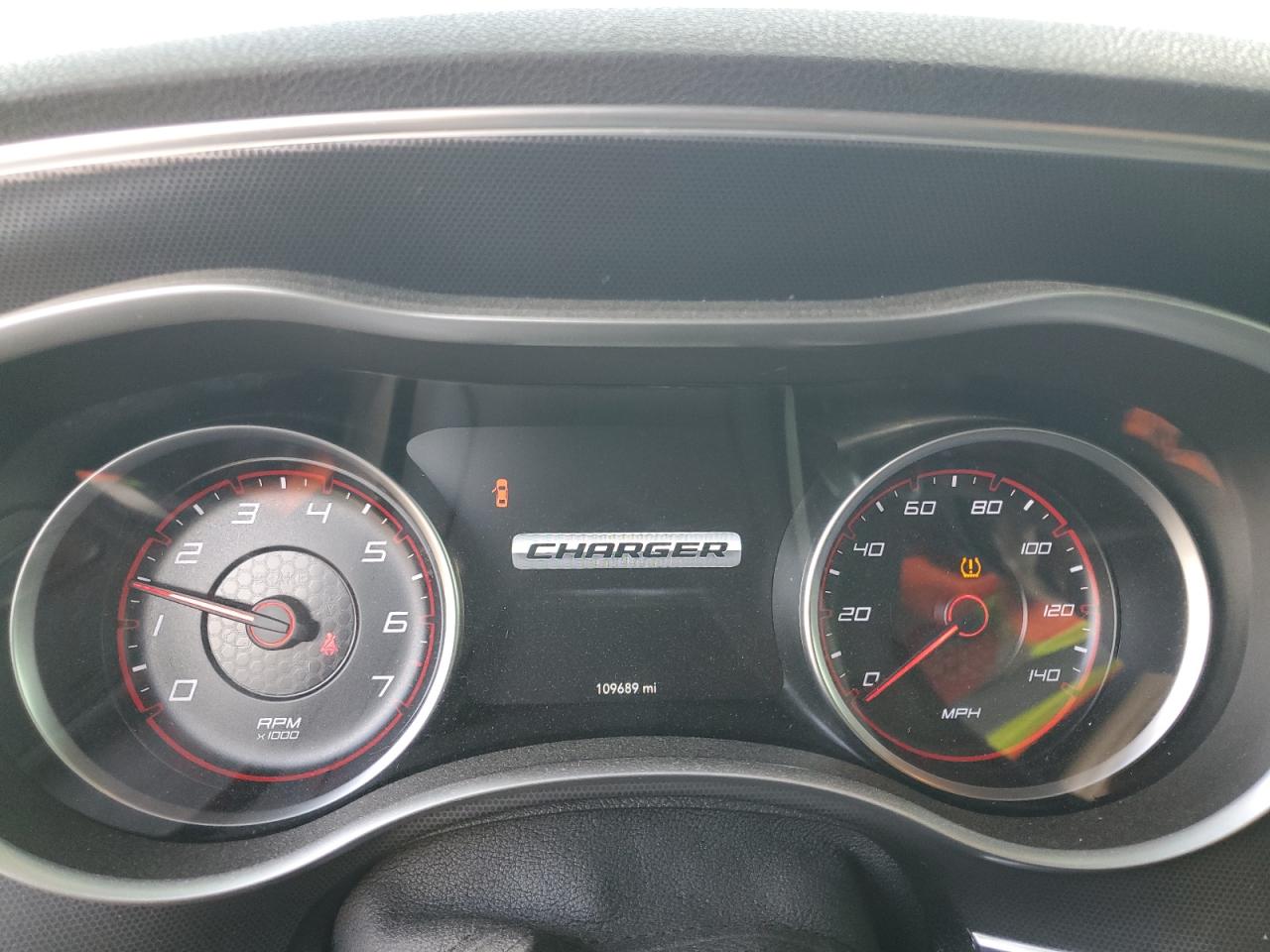 2018 Dodge Charger - Image 9