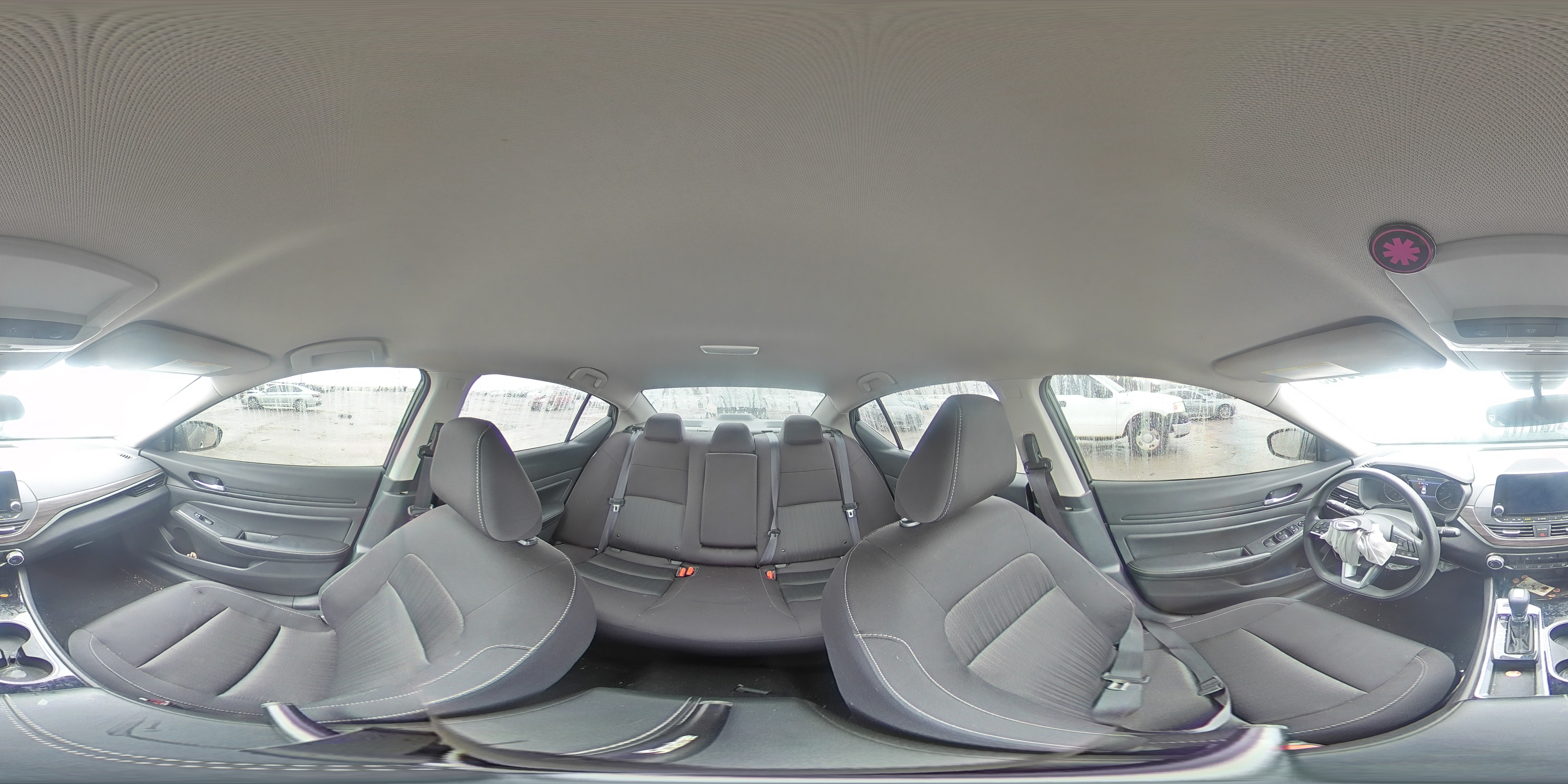 2024 Nissan Altima - Image 12