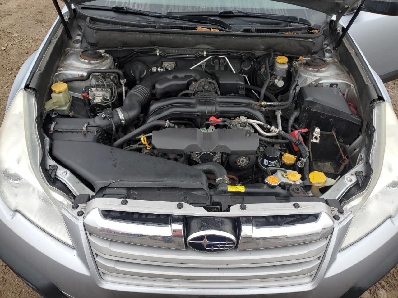 2013 Subaru Outback - Image 12