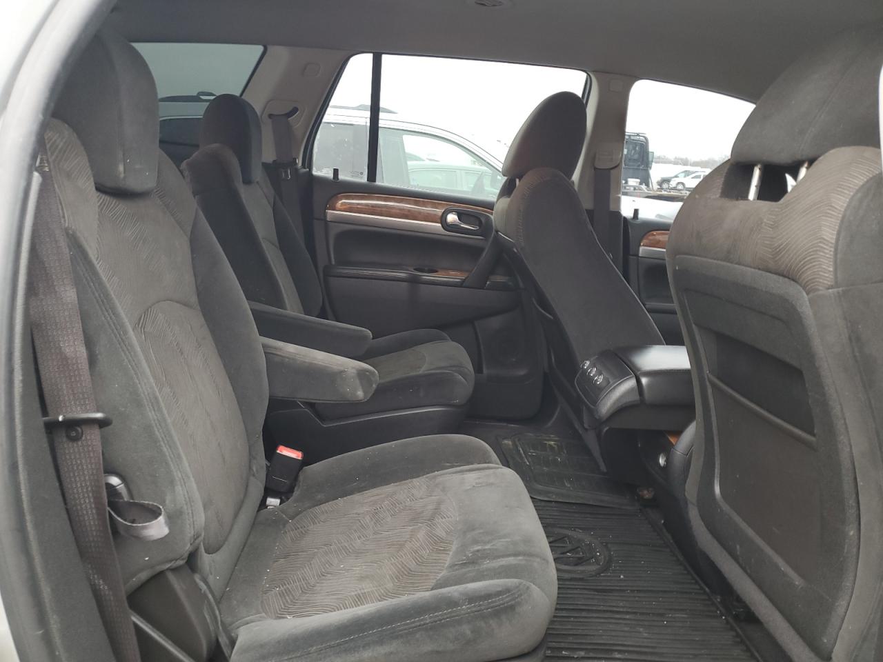 2010 Buick Enclave - Image 11