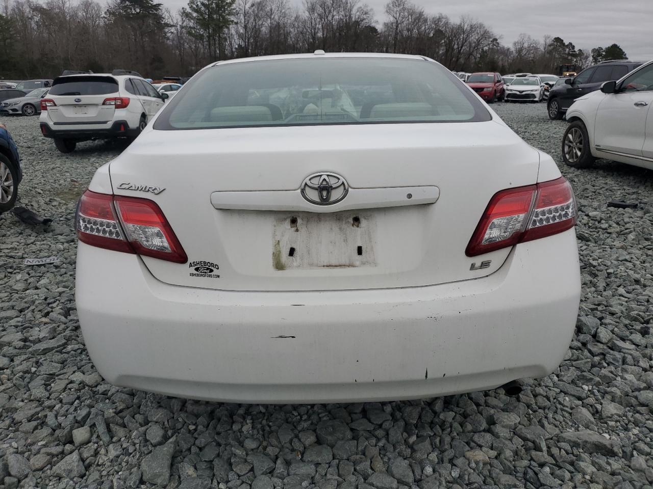 2010 Toyota Camry - Image 6