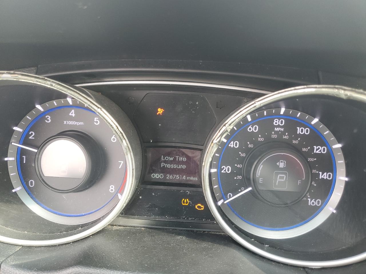 2011 Hyundai Sonata - Image 9
