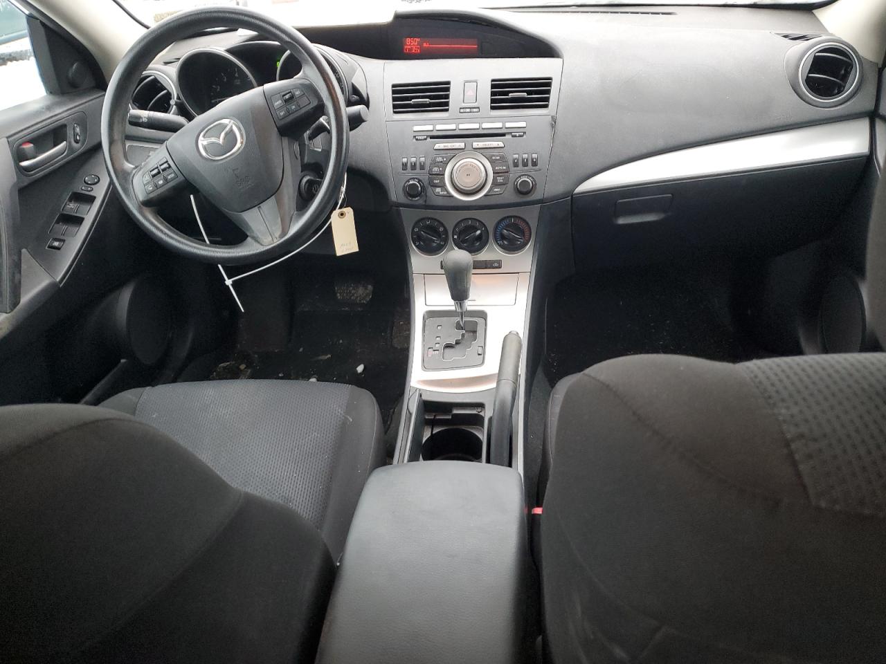 2010 Mazda 3 - Image 8