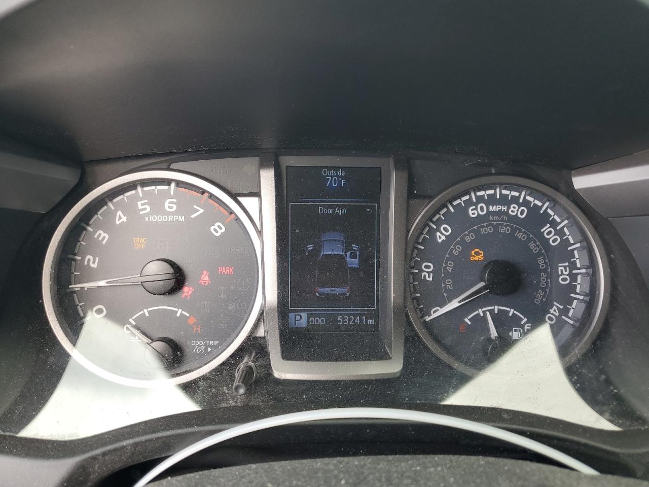 2018 Toyota Tacoma - Image 9