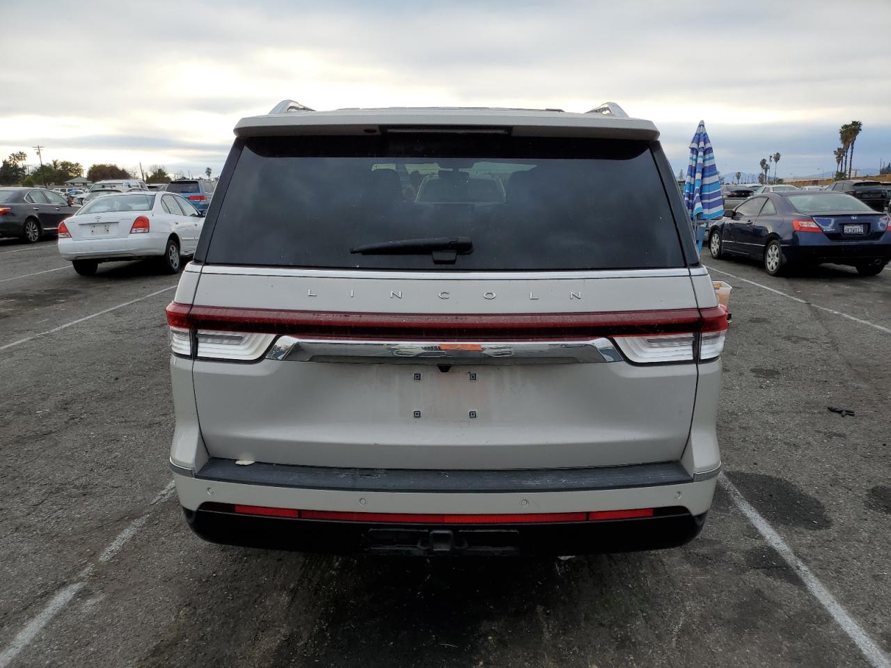 2023 Lincoln Navigator - Image 6