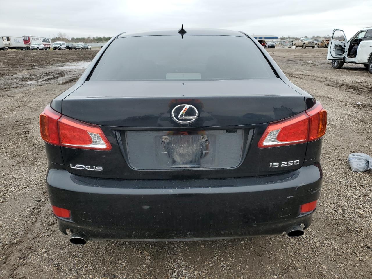 2010 Lexus IS - Image 6