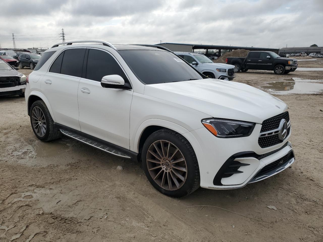 2024 Mercedes-Benz GLE - Image 4