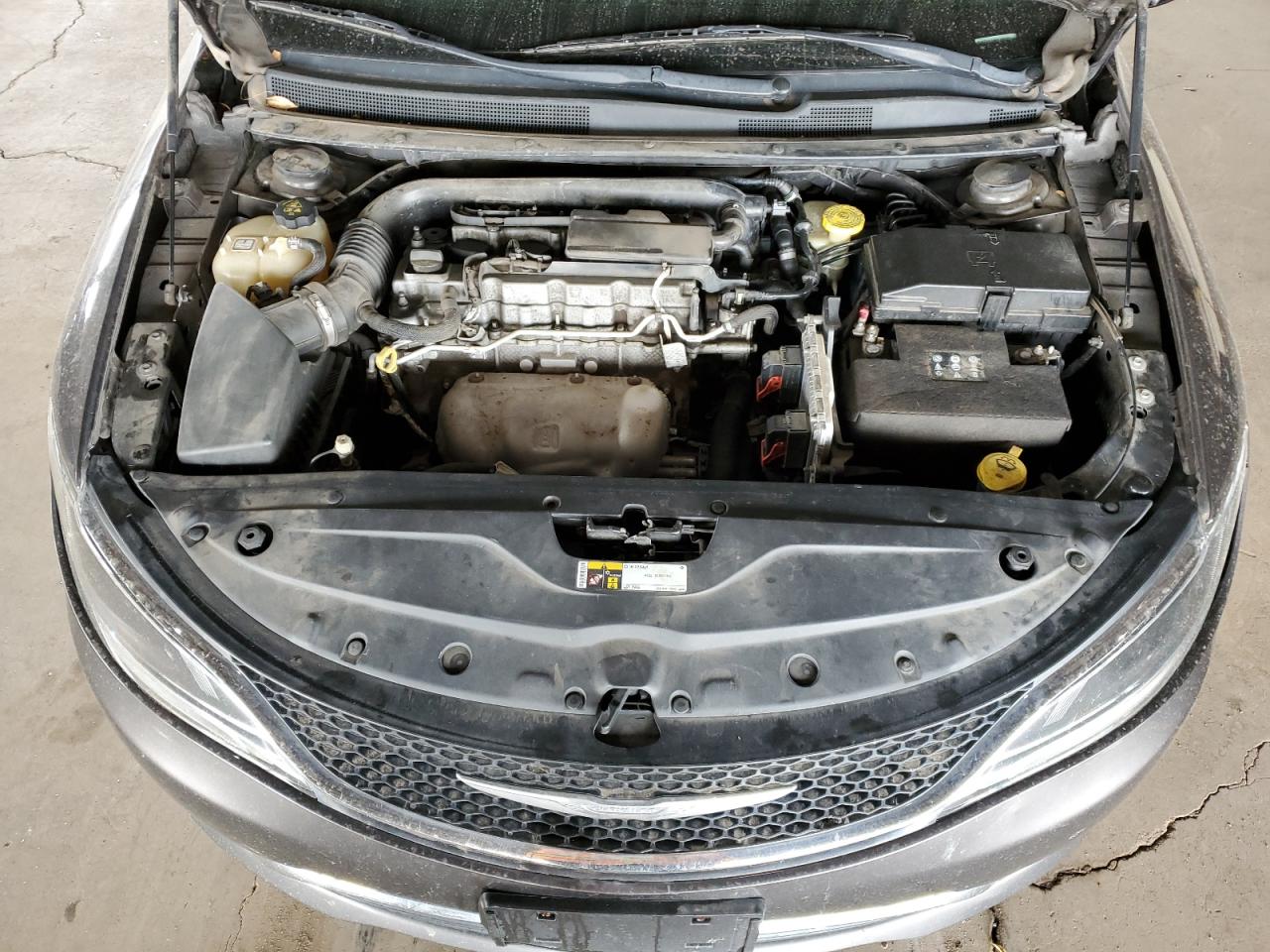 2015 Chrysler 200 - Image 11