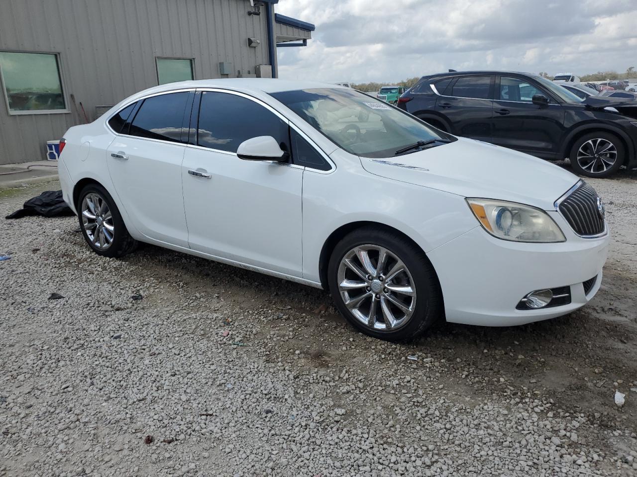 2016 Buick Verano - Image 4