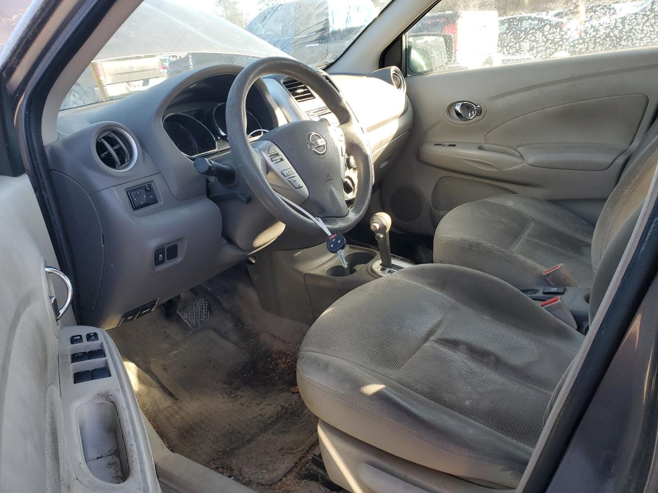 2015 Nissan Versa - Image 8