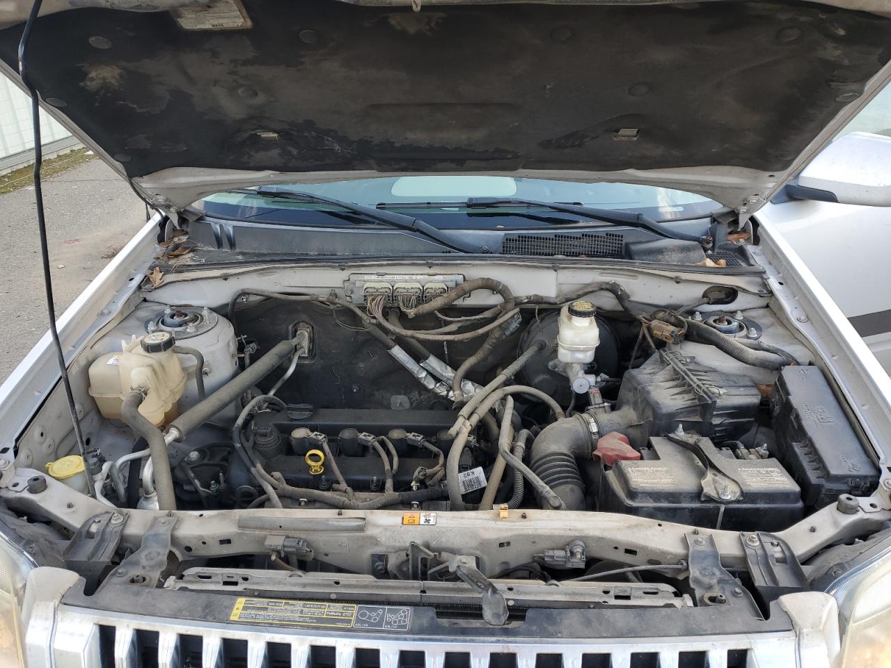 2009 Mercury Mariner - Image 12