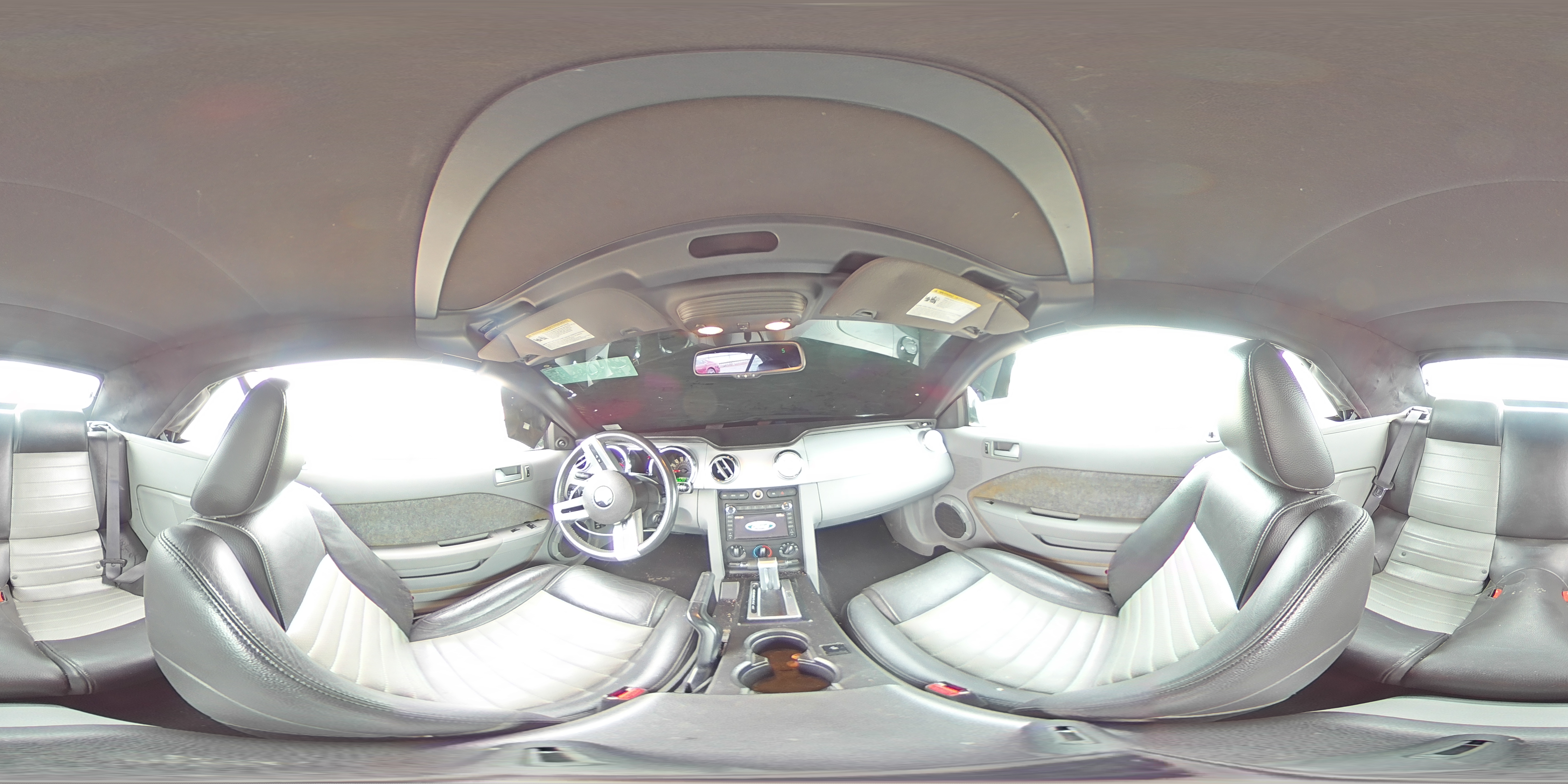 2009 Ford Mustang - Image 13