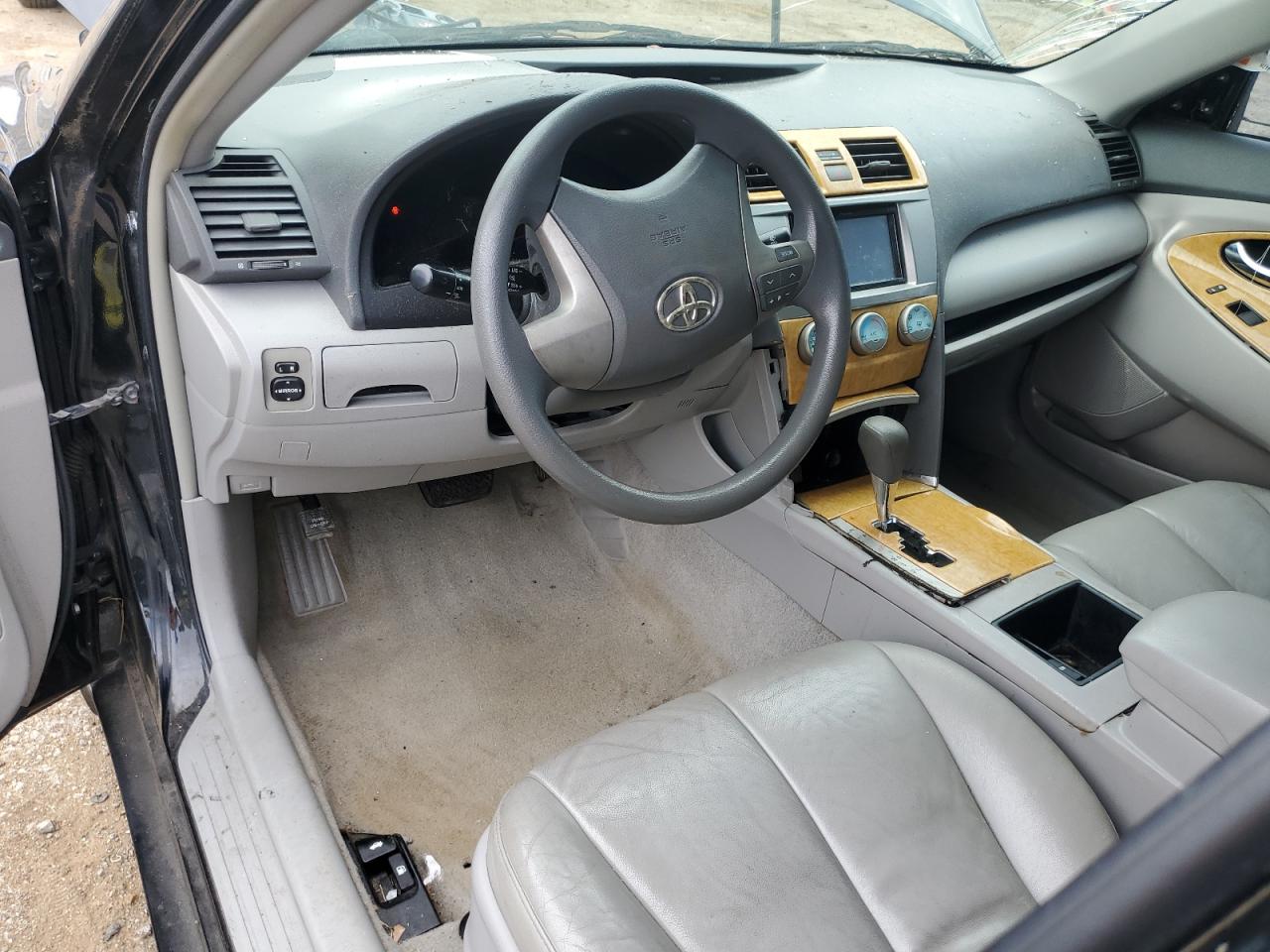 2009 Toyota Camry - Image 8