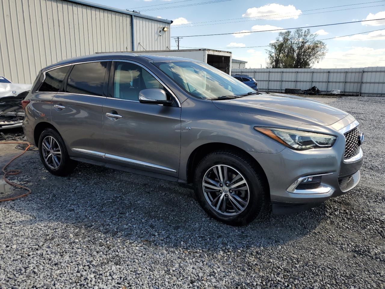 2017 Infiniti QX60 - Image 4