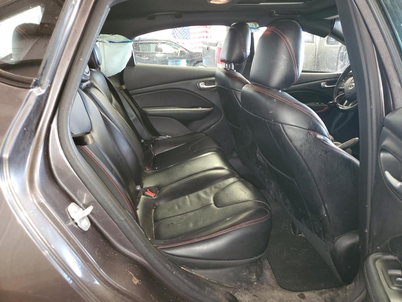 2016 Dodge Dart - Image 10