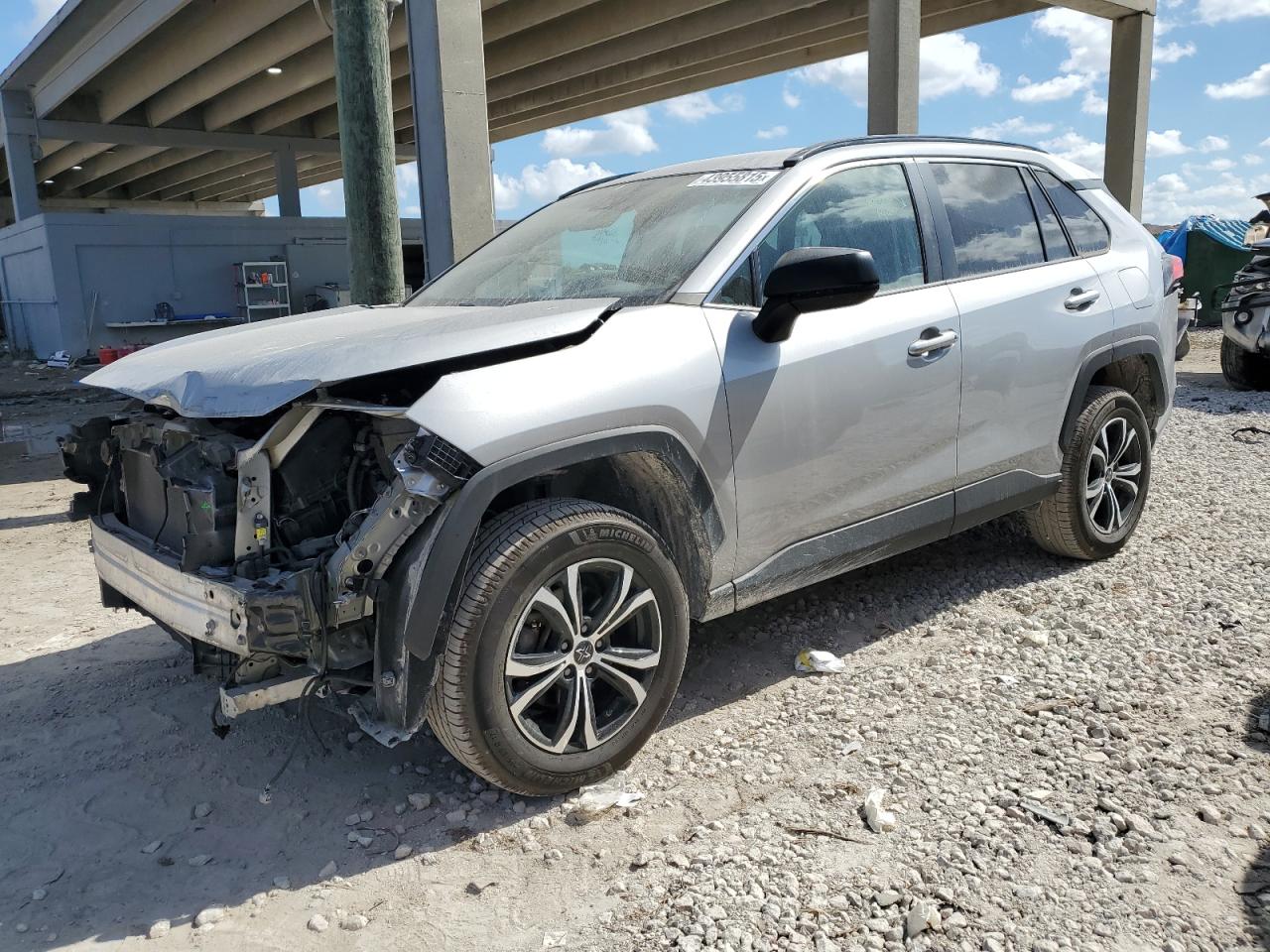 2019 Toyota RAV 4 - Image 1