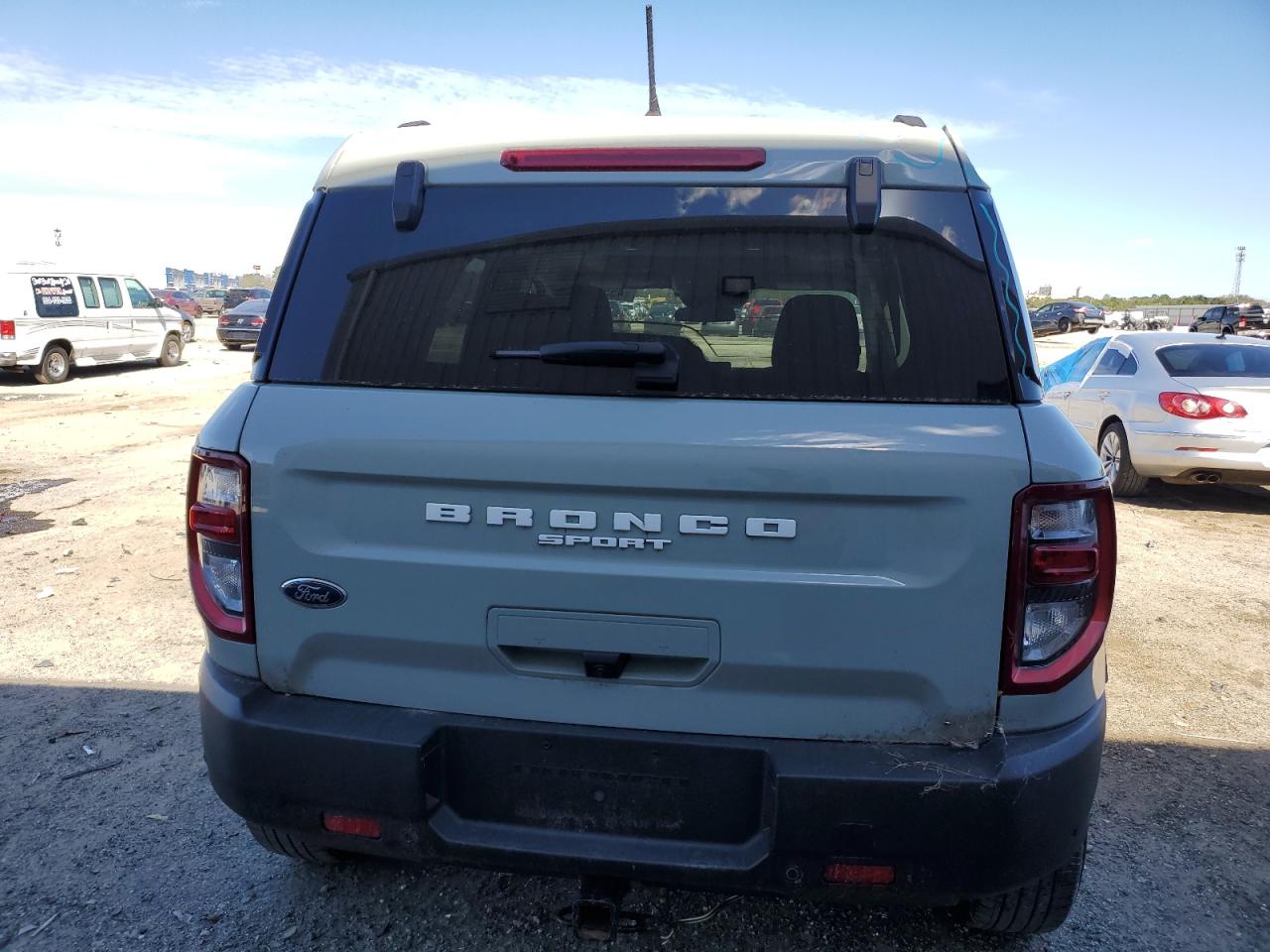 2021 Ford Bronco - Image 6