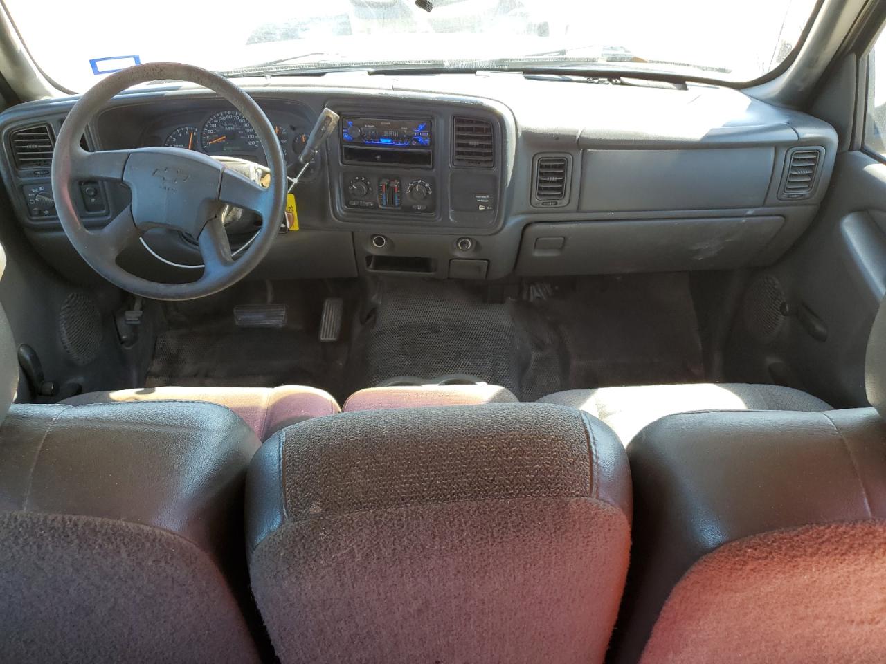2004 Chevrolet Silverado - Image 8