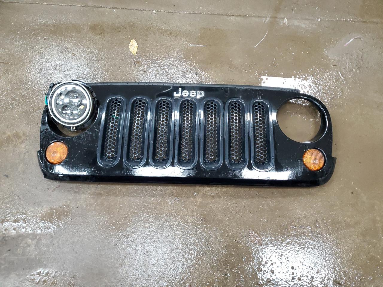 2011 Jeep Wrangler - Image 13