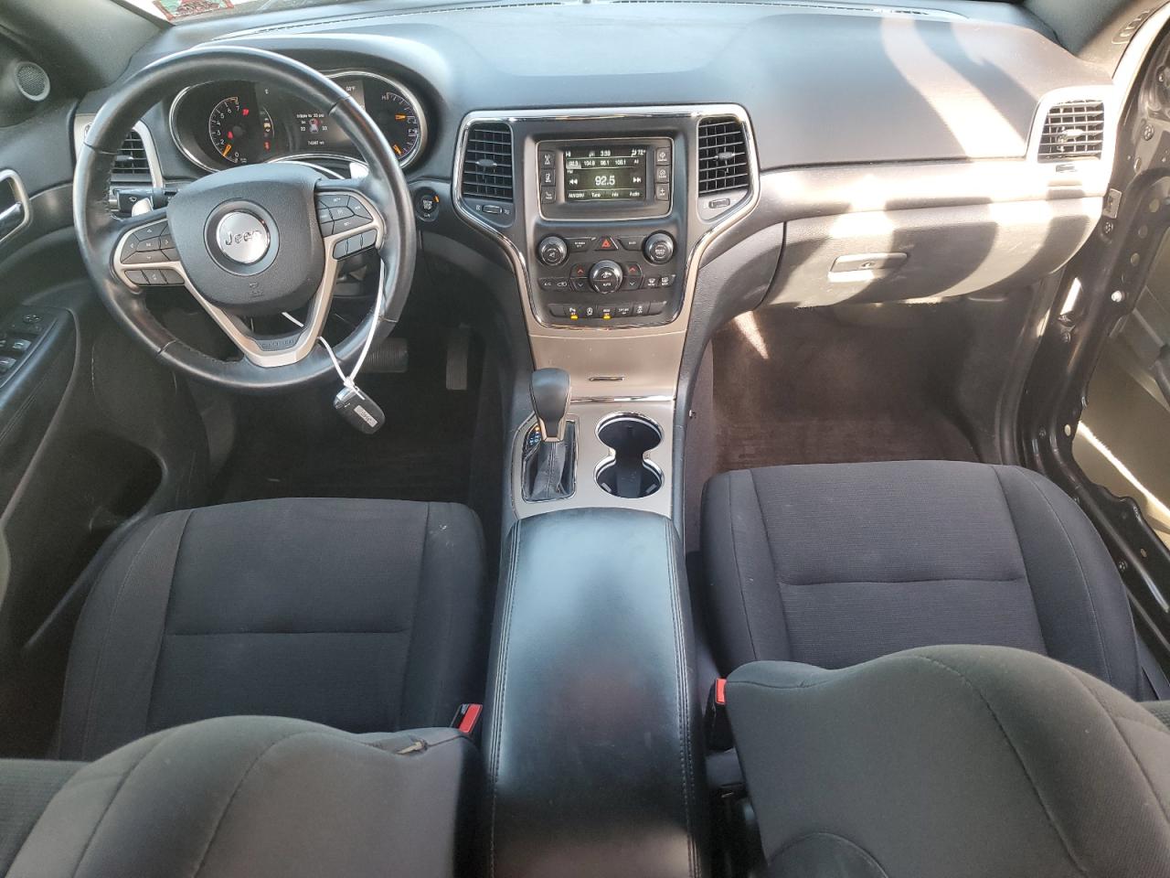 2017 Jeep Grand Cherokee - Image 8