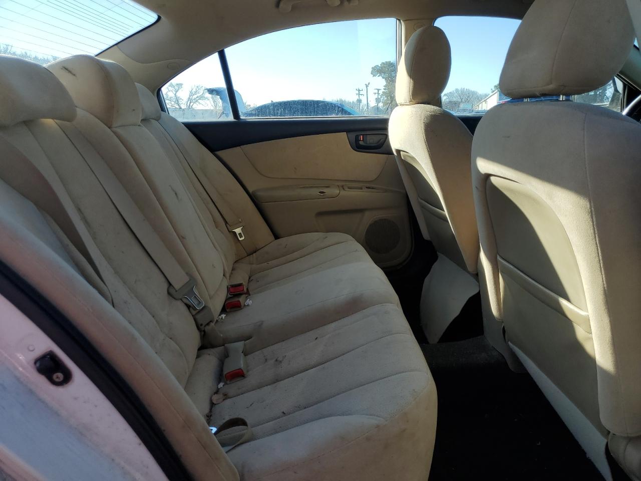 2010 Kia Optima - Image 10