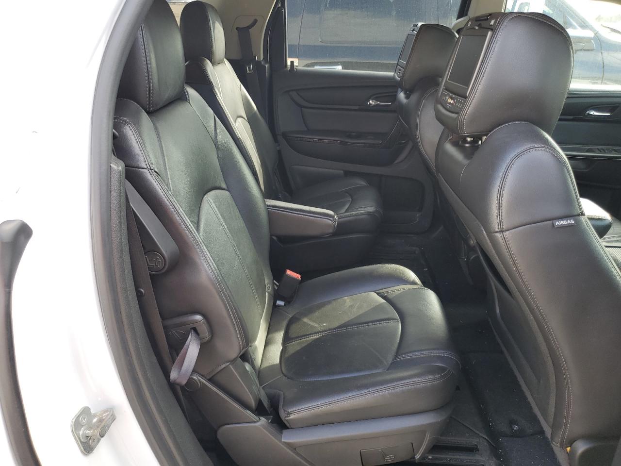 2017 GMC Acadia - Image 11