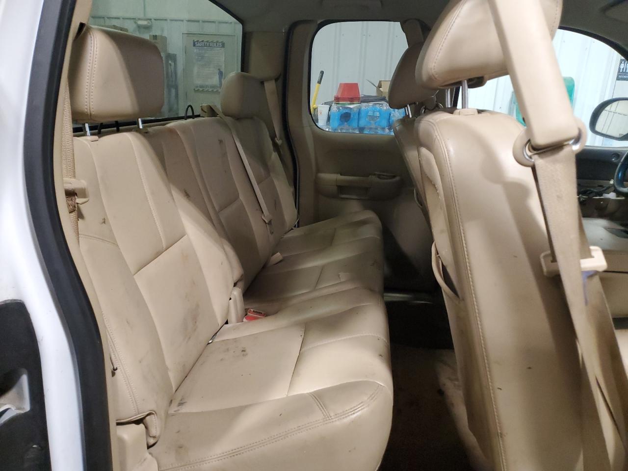 2012 Chevrolet Silverado - Image 10
