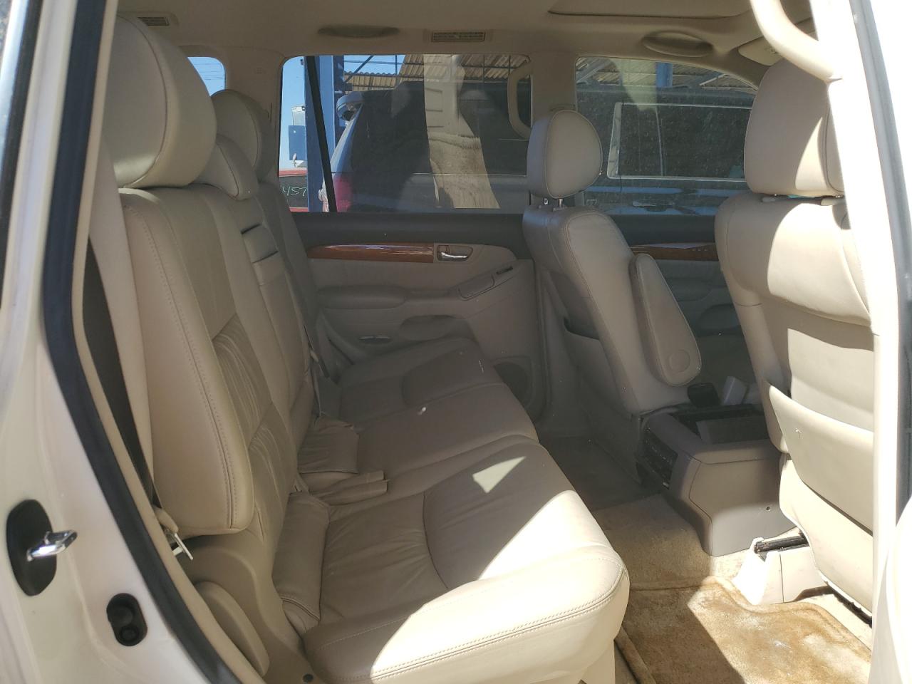 2005 Lexus GX - Image 11