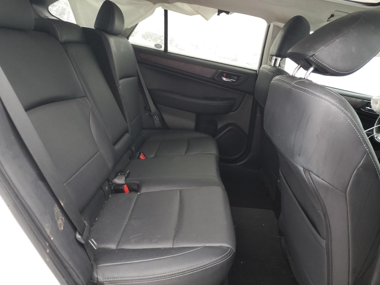 2016 Subaru Outback - Image 11