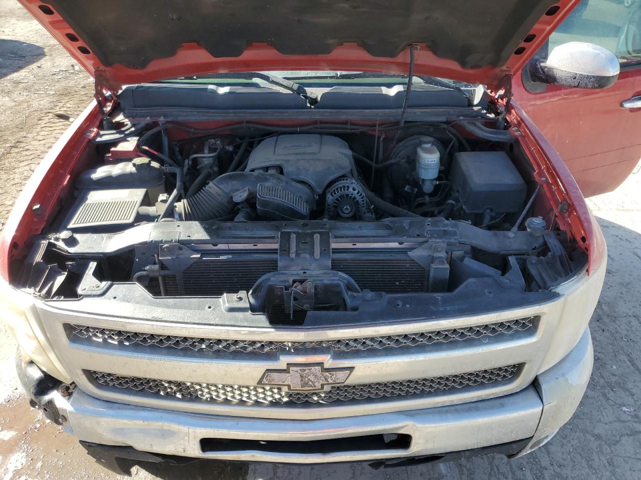 2013 Chevrolet Silverado - Image 12