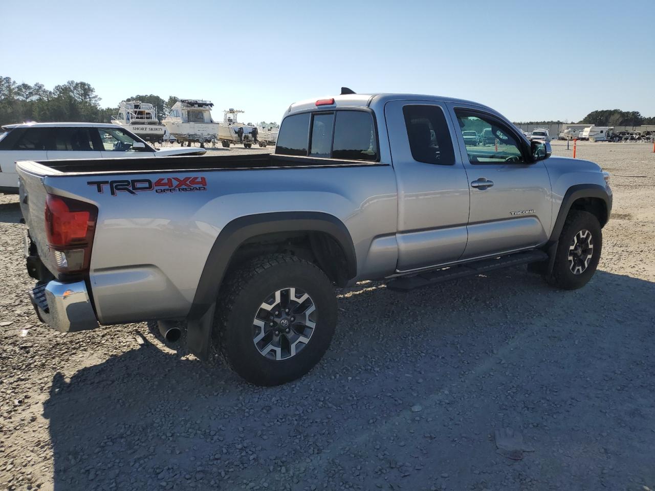 2019 Toyota Tacoma - Image 3