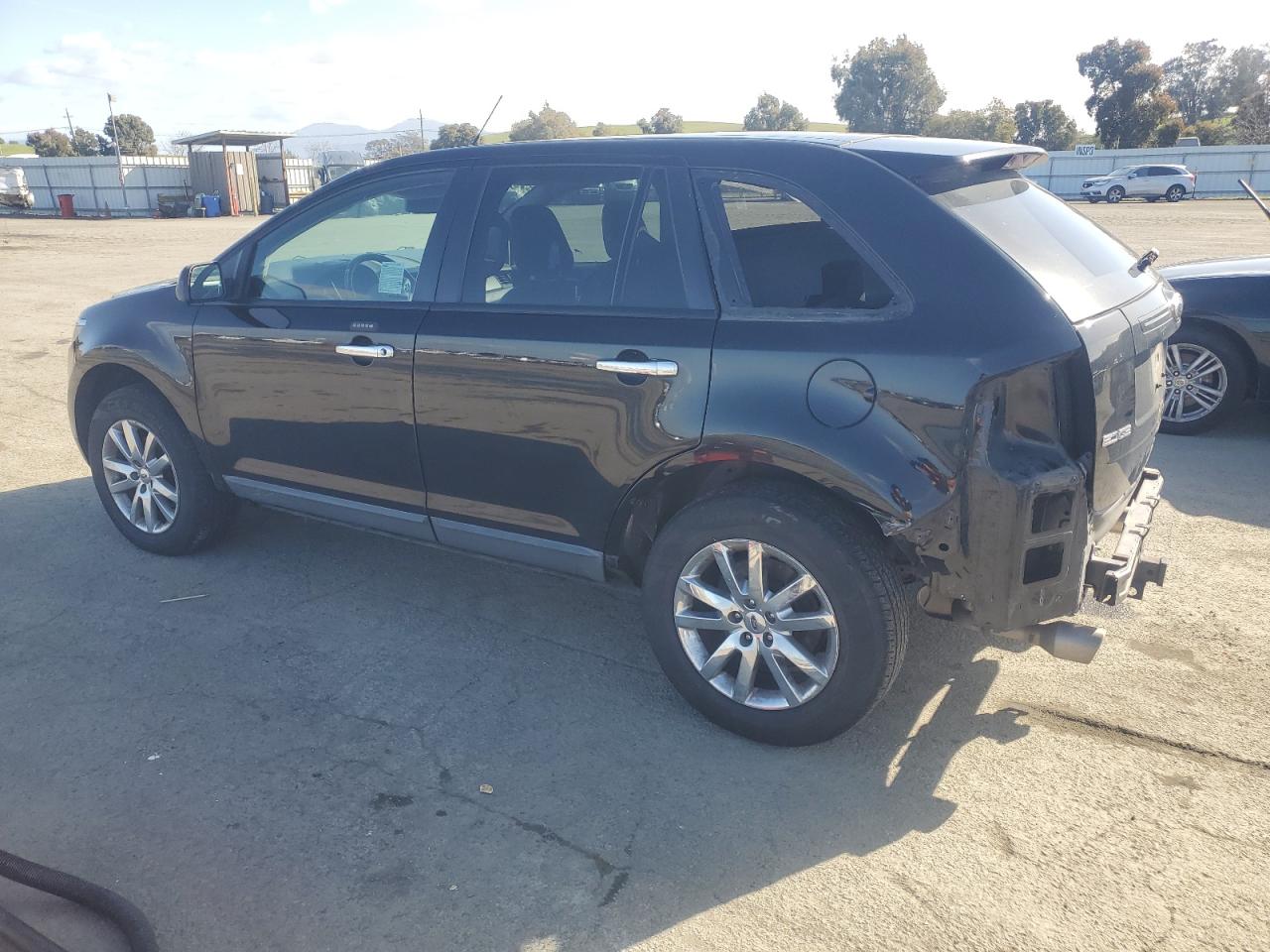 2011 Ford Edge - Image 2