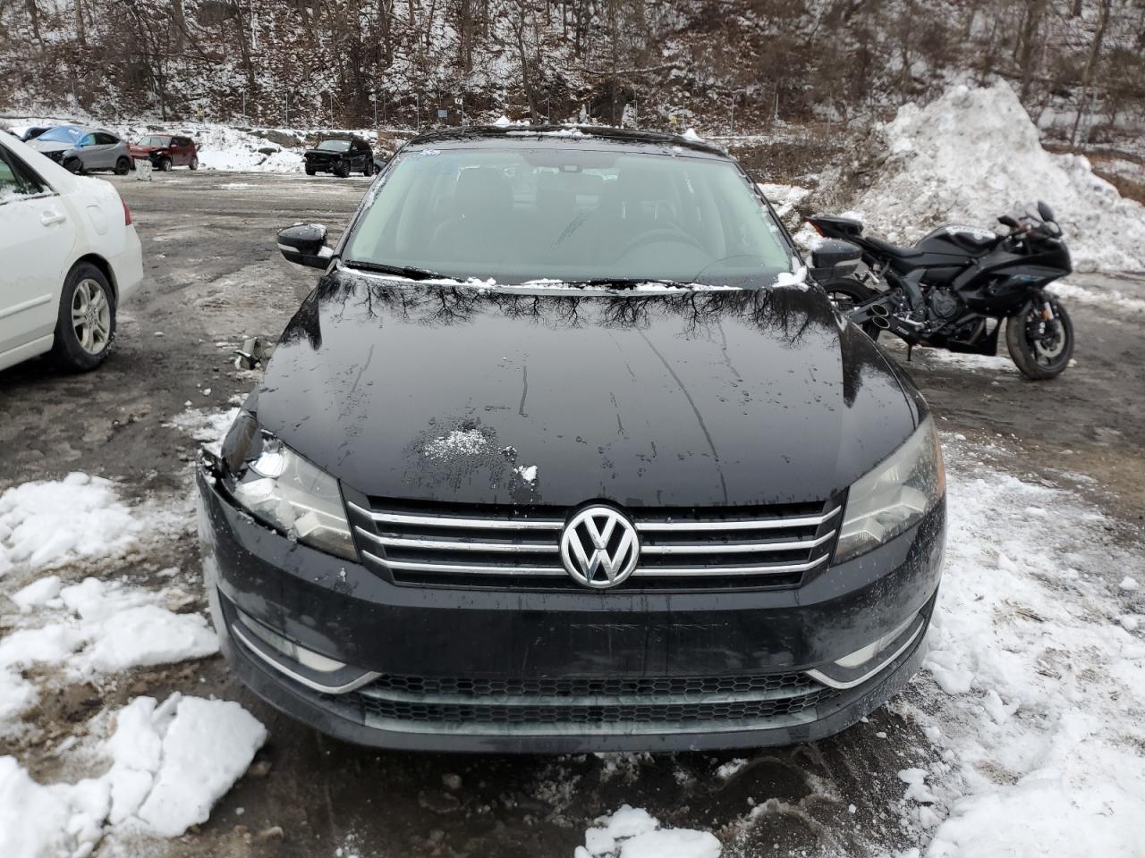 2015 Volkswagen Passat - Image 5