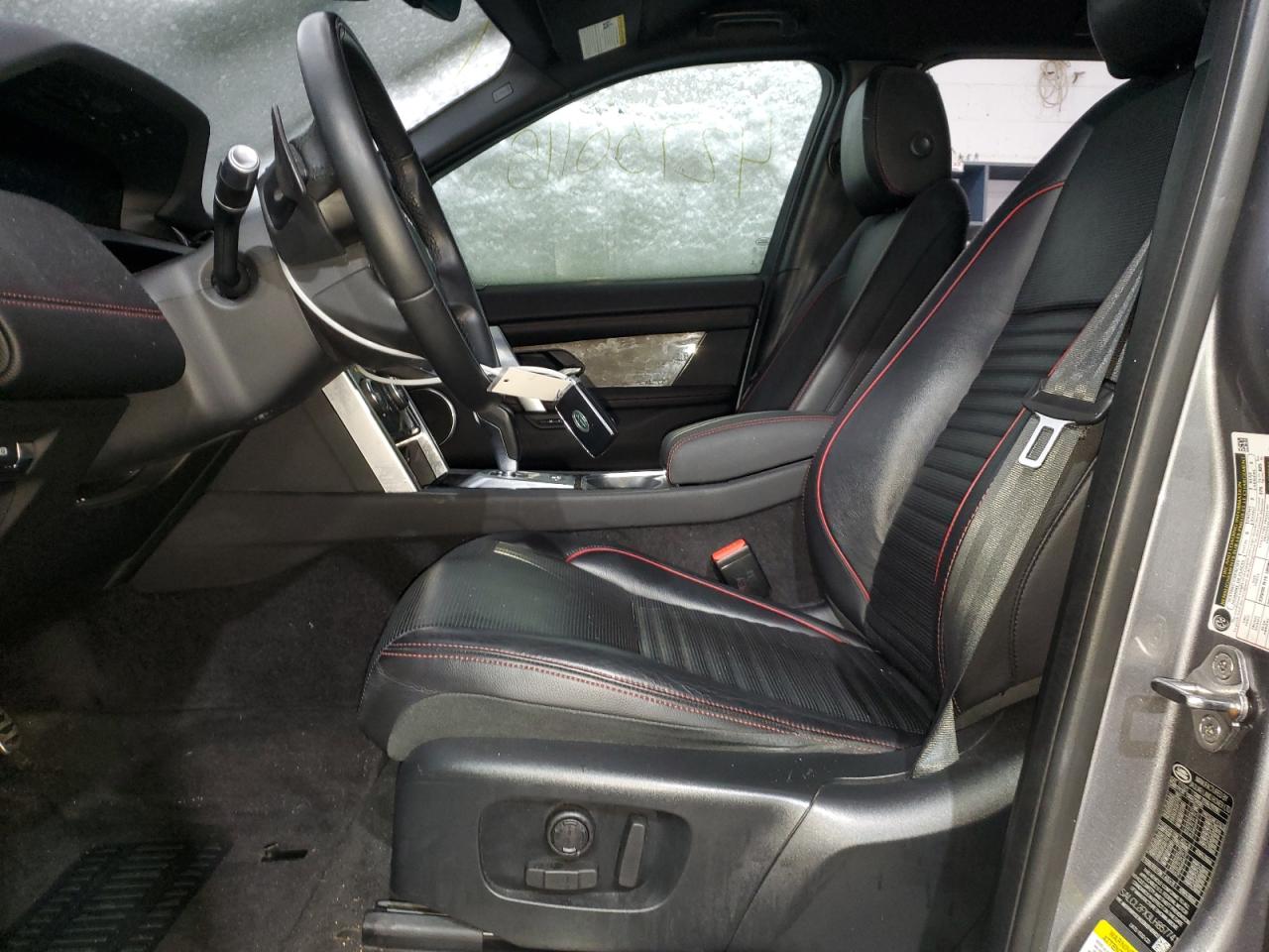 2020 Land Rover Discovery - Image 7