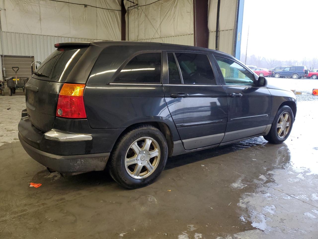 2004 Chrysler Pacifica - Image 3